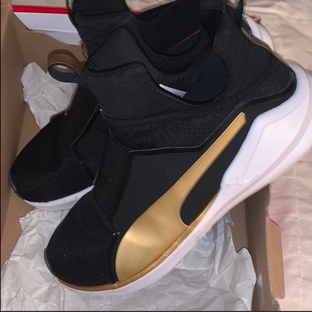 Puma women’s sneakers